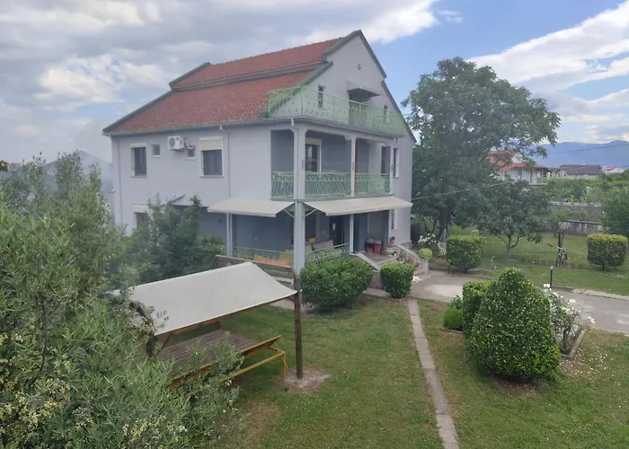Green Garden Guesthouse